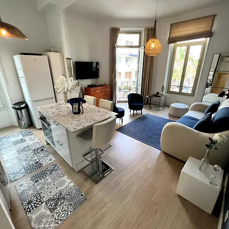 T2 Coeur De A 2 Pas De La Croisette Apartment Cannes
